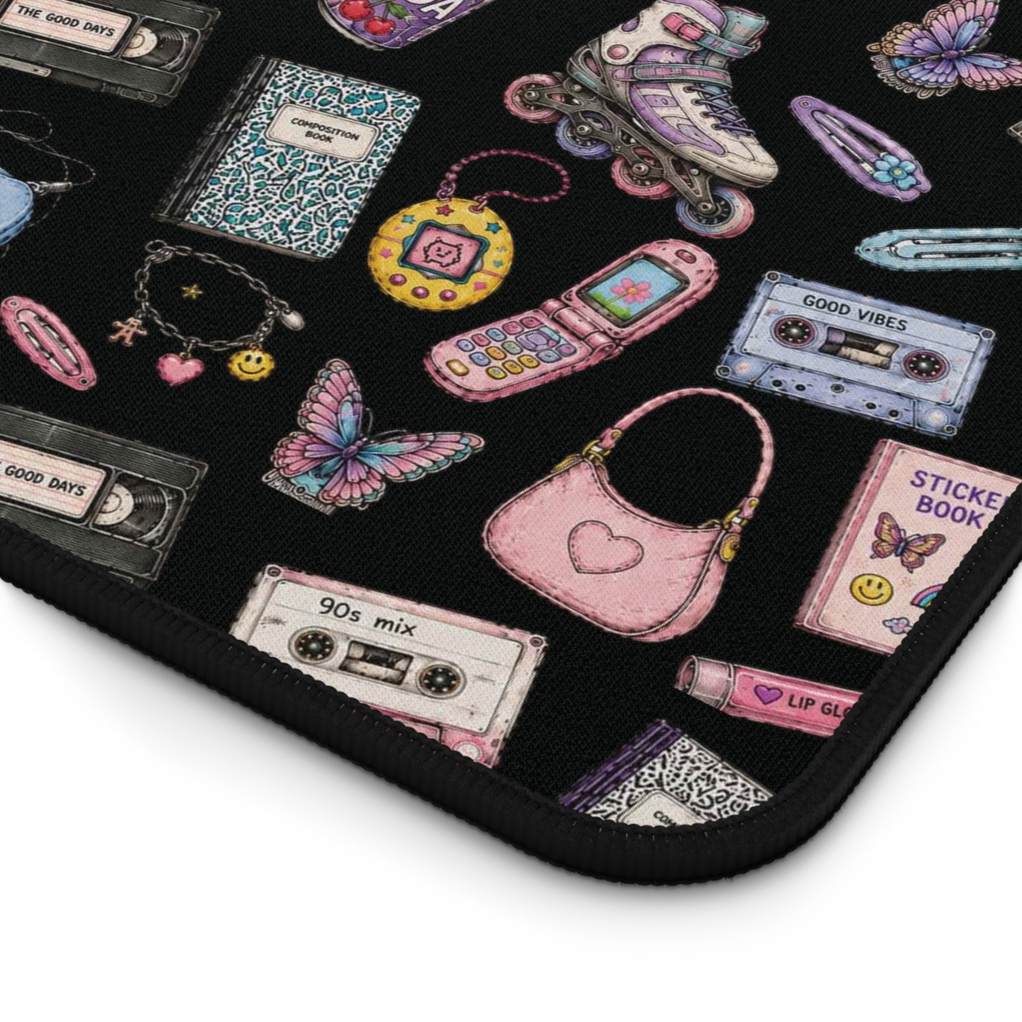 Loading... | Miracle of Roses Desk Mat